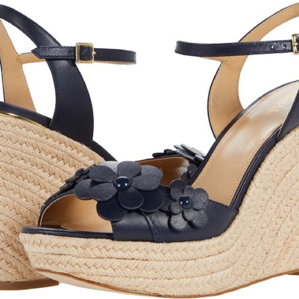 Size 7 Michael Kors Sandals. Navy Blue.